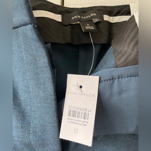 Ann Taylor Straight Pant in Curvy Fit - Picture 6 of 7